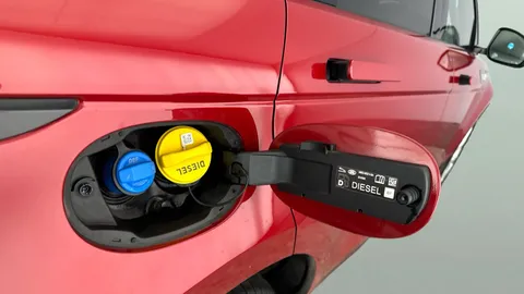 Thumbnail image for the Land Rover Range Rover Evoque 2.0 D165 MHEV SE   4WD