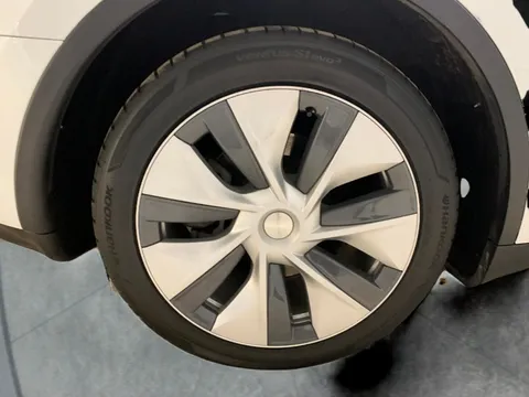 Thumbnail image for the Tesla Model Y SUV  RWD