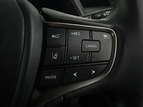 Thumbnail image for the Lexus Ux 2.0 250h    E-CVT