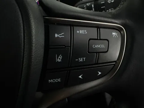 Thumbnail image for the Lexus Ux 2.0 250h    E-CVT