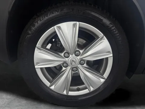 Thumbnail image for the Lexus Ux 2.0 250h    E-CVT