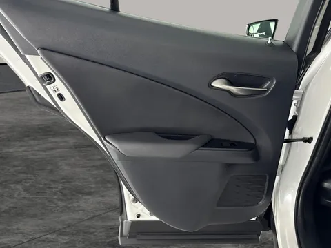 Thumbnail image for the Lexus Ux 2.0 250h    E-CVT