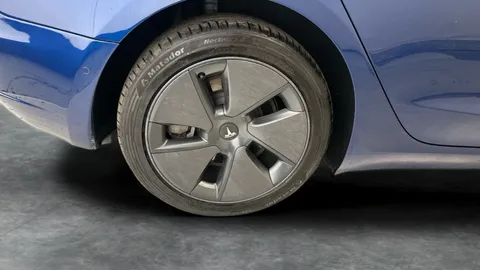 Thumbnail image for the Tesla Model 3 (Dual Motor) Long Range   4WDE