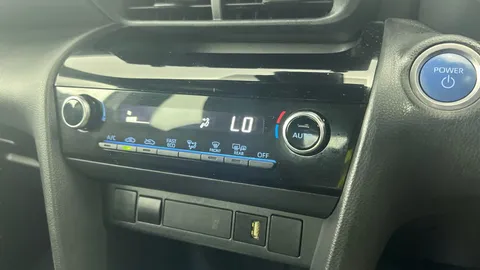 Thumbnail image for the Toyota Yaris Cross 1.5 VVT-h Design    E-CVT
