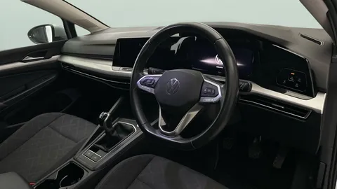 Thumbnail image for the Volkswagen Golf 1.5 TSI Life