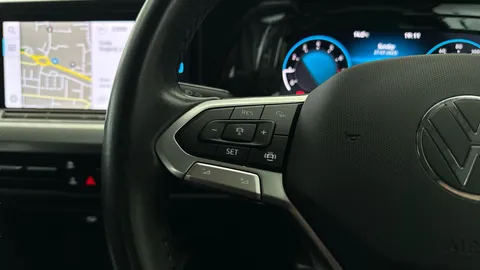 Thumbnail image for the Volkswagen Golf 1.5 TSI Life