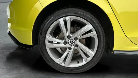 Thumbnail image for the Volkswagen Golf 1.5 TSI R-Line