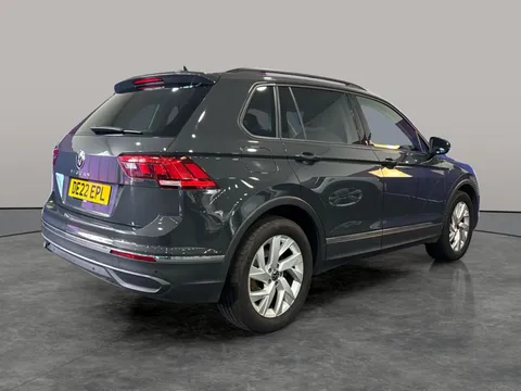 Thumbnail image for the Volkswagen Tiguan 2.0 TDI Life   DSG