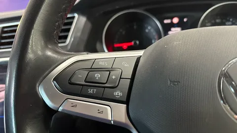 Thumbnail image for the Volkswagen Tiguan 2.0 TDI Life   DSG