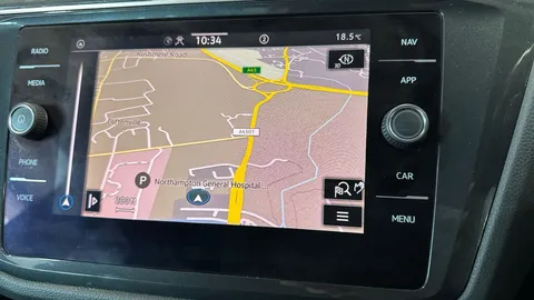 Thumbnail image for the Volkswagen Tiguan 2.0 TDI Life   DSG