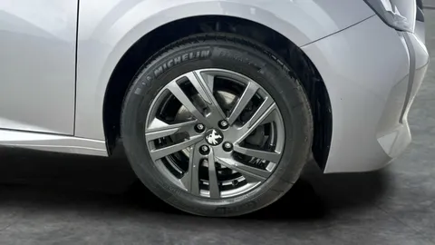 Thumbnail image for the Peugeot 208 1.2 PureTech Allure Premium