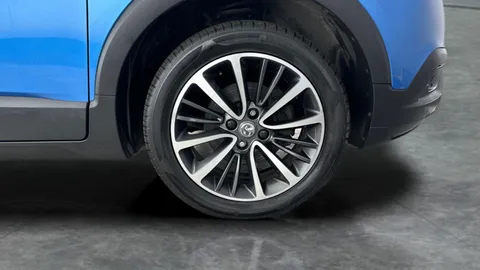 Thumbnail image for the Vauxhall Crossland X 1.2 Turbo Elite