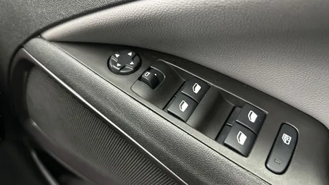 Thumbnail image for the Vauxhall Crossland X 1.2 Turbo Elite