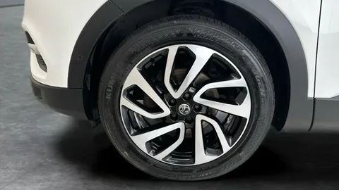 Thumbnail image for the Vauxhall Grandland X 1.2 Turbo Elite Nav    6Spd