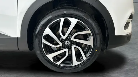 Thumbnail image for the Vauxhall Grandland X 1.2 Turbo Elite Nav    6Spd