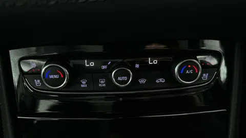 Thumbnail image for the Vauxhall Grandland X 1.2 Turbo Elite Nav    6Spd