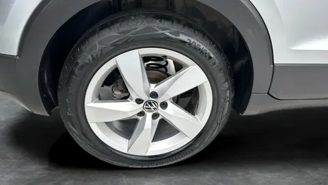 Thumbnail image for the Volkswagen T-Cross 1.0 TSI SEL