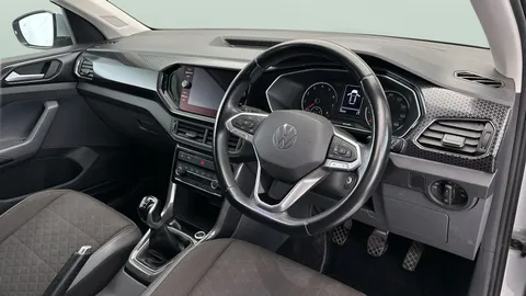 Thumbnail image for the Volkswagen T-Cross 1.0 TSI SEL
