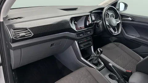 Thumbnail image for the Volkswagen T-Cross 1.0 TSI SEL