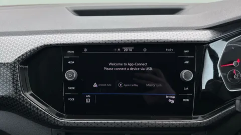 Thumbnail image for the Volkswagen T-Cross 1.0 TSI SEL