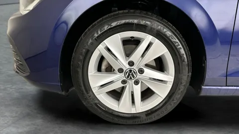 Thumbnail image for the Volkswagen Golf 1.5 TSI Life