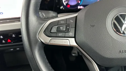 Thumbnail image for the Volkswagen Golf 1.5 TSI Life