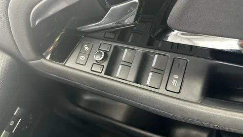 Thumbnail image for the Land Rover Range Rover Evoque 2.0 D150   4WD