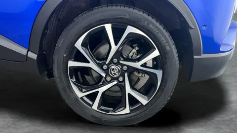 Thumbnail image for the Toyota C-HR 1.8 VVT-h Design    CVT
