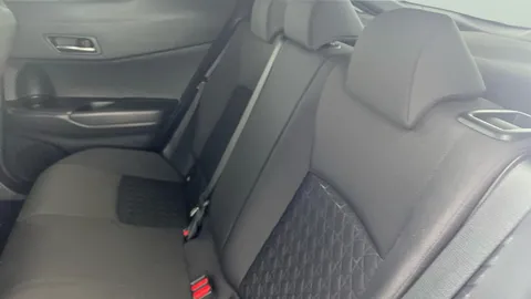 Thumbnail image for the Toyota C-HR 1.8 VVT-h Design    CVT