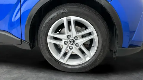 Thumbnail image for the Toyota C-HR 1.8 VVT-h GPF Icon    CVT