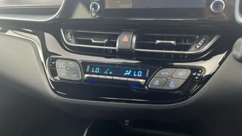 Thumbnail image for the Toyota C-HR 1.8 VVT-h Design    CVT