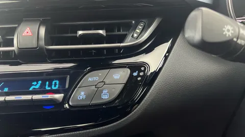 Thumbnail image for the Toyota C-HR 1.8 VVT-h Design    CVT