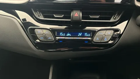 Thumbnail image for the Toyota C-HR 1.8 VVT-h GPF Icon    CVT