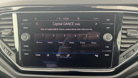 Thumbnail image for the Volkswagen T-Roc 1.5 TSI EVO Black Edition   DSG