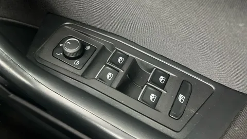 Thumbnail image for the Volkswagen T-Roc 1.5 TSI EVO Black Edition   DSG
