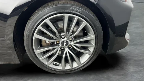 Thumbnail image for the Kia Stinger 2.0 T-GDi GT-Line Gran Turismo