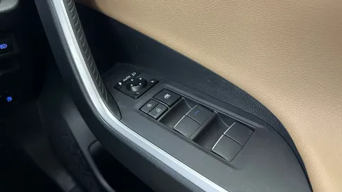 Thumbnail image for the Toyota RAV4 2.5 VVT-h Excel    CVT 4WD