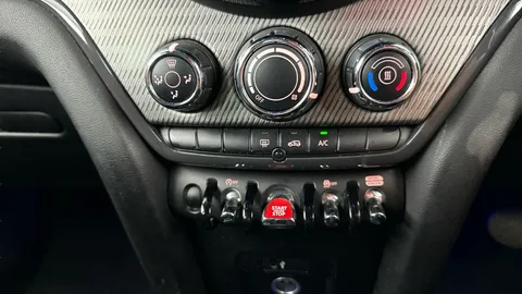 Thumbnail image for the Mini Countryman 1.5 Cooper Exclusive   Steptronic