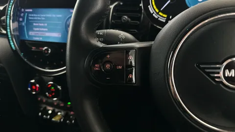 Thumbnail image for the Mini Electric Hatch Cooper SE 32.6kWh Level 2