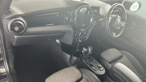 Thumbnail image for the Mini Electric Hatch Cooper SE 32.6kWh Level 2