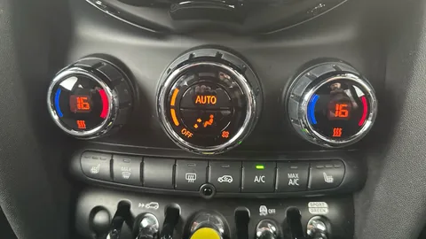 Thumbnail image for the Mini Electric Hatch Cooper SE 32.6kWh Level 2