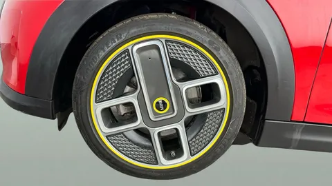 Thumbnail image for the Mini Electric Hatch Cooper SE 32.6kWh Level 2