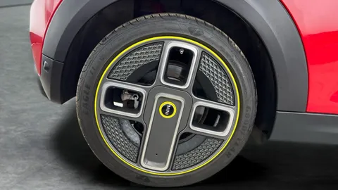 Thumbnail image for the Mini Electric Hatch Cooper SE 32.6kWh Level 2
