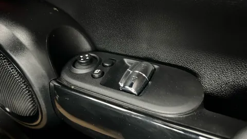 Thumbnail image for the Mini Electric Hatch Cooper SE 32.6kWh Level 2