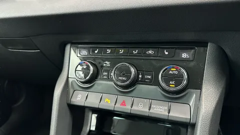 Thumbnail image for the Škoda Karoq 1.0 TSI GPF SE L
