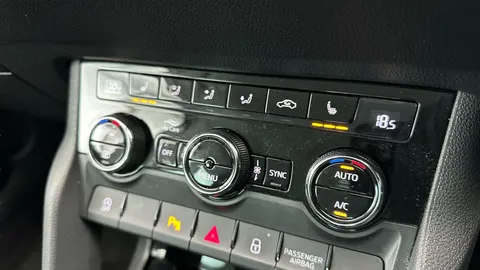 Thumbnail image for the Škoda Karoq 1.0 TSI GPF SE L