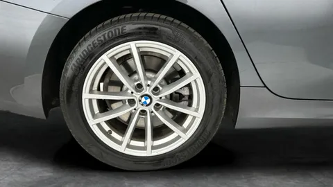 Thumbnail image for the BMW 3 Series 2.0 330e 12kWh SE Pro   Plug-in