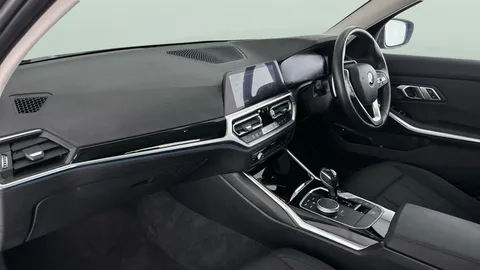 Thumbnail image for the BMW 3 Series 2.0 330e 12kWh SE Pro   Plug-in