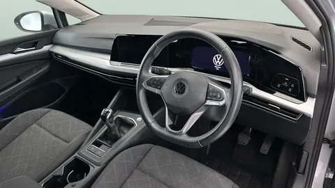 Thumbnail image for the Volkswagen Golf 1.5 TSI Life