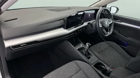 Thumbnail image for the Volkswagen Golf 1.5 TSI Life